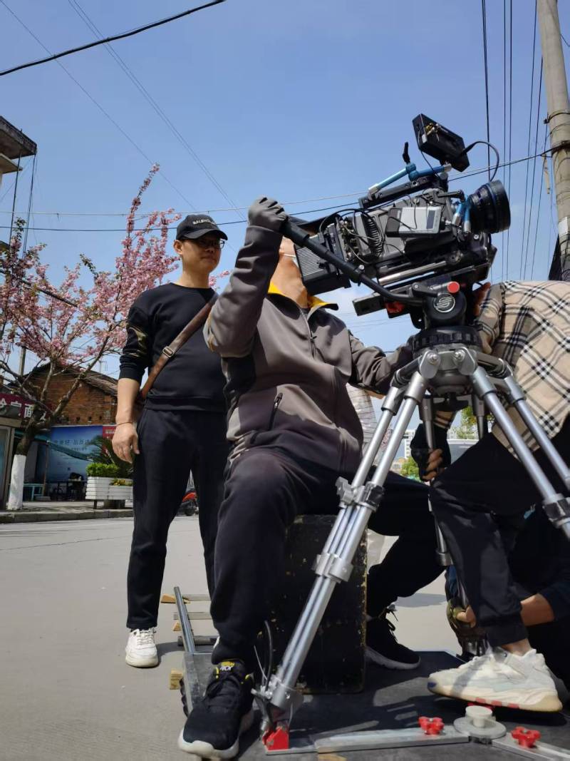 嘉黎县广告片拍摄：快消品牌爆款之选，网感内容适配社媒传播！